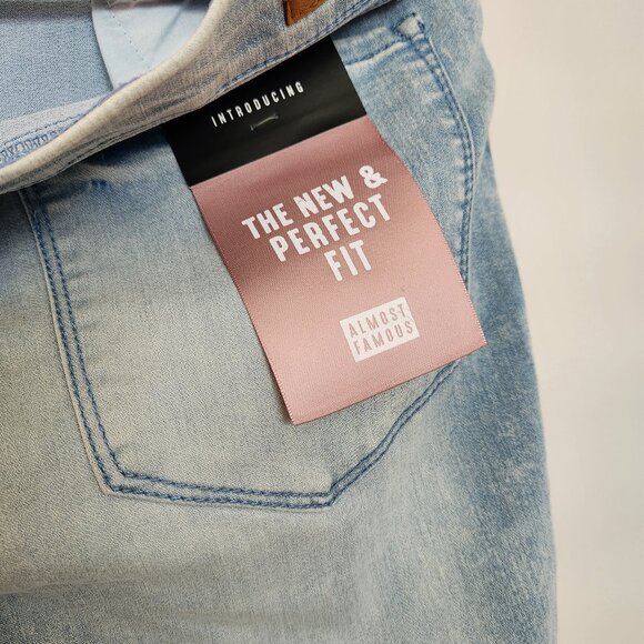 NWT Almost Famous Jeggings Waist Trainer Jean Juniors size 15 - Picture 4 of 8